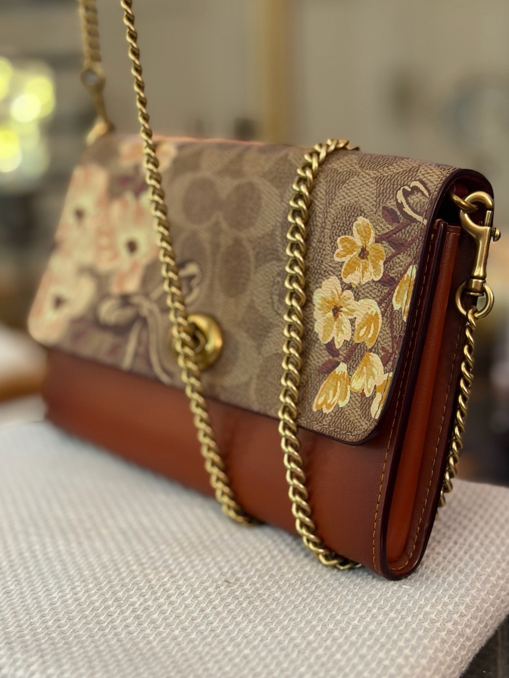 COACH Marlow Turnlock Crossbody w/Chain Strap in Prairie Floral Print, EUC